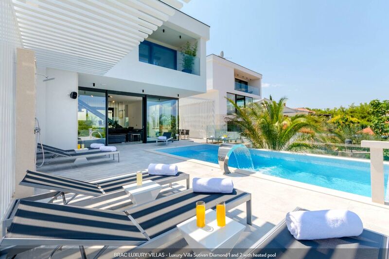 Luxury Villa Sutivan Diamond 1 and 2 with pool
