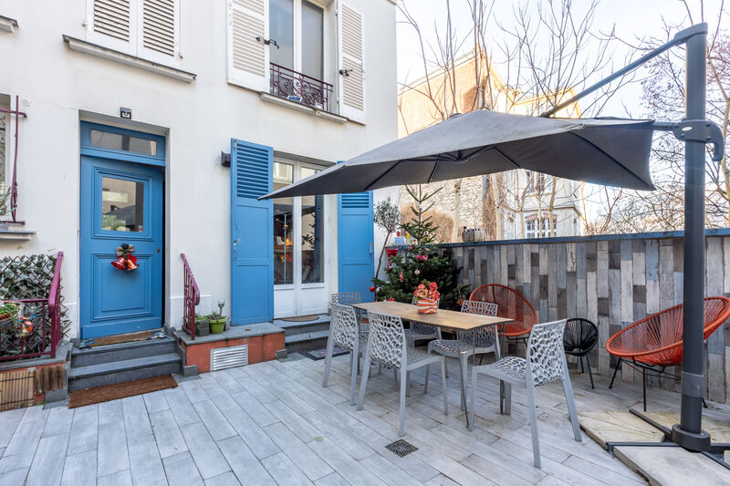 Small House, 4 people, Paris Montmartre