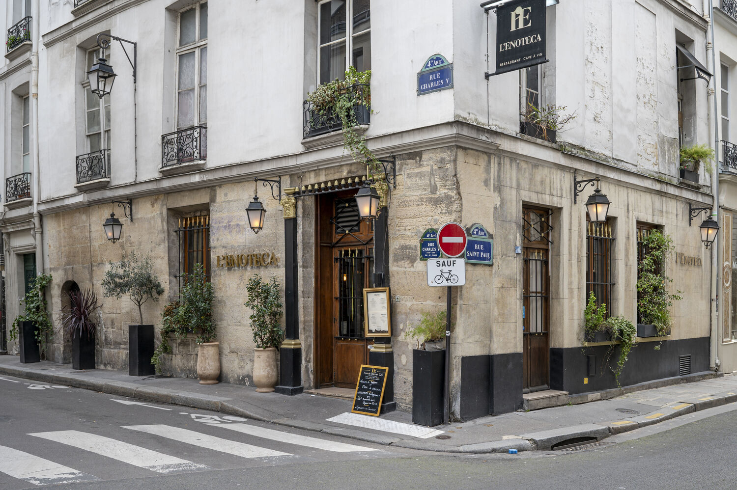 Gallery, of, elegance, and, art,, Paris, Saint-Paul