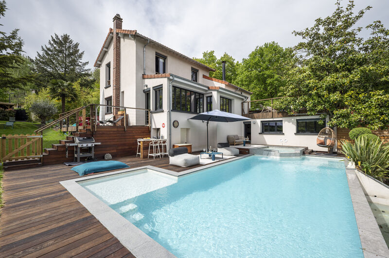 Sumptuous villa, swimming pool, spa, 15' from Paris